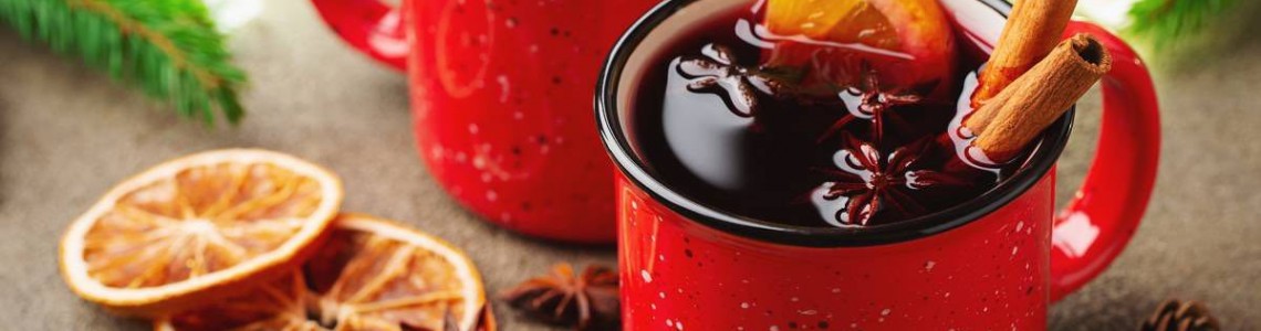 The best way to warm up your heart ❤️ is a glass of mulled wine.