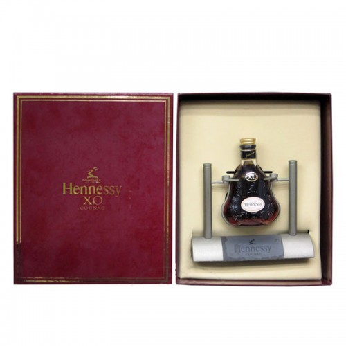 Hennessy X.O. Cognac Miniature gift pack